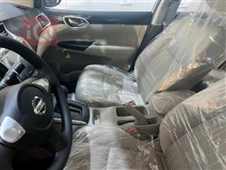 نيسان سيلفي